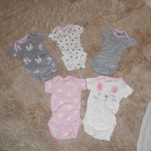 👶🏻 Set of 5 Onesies